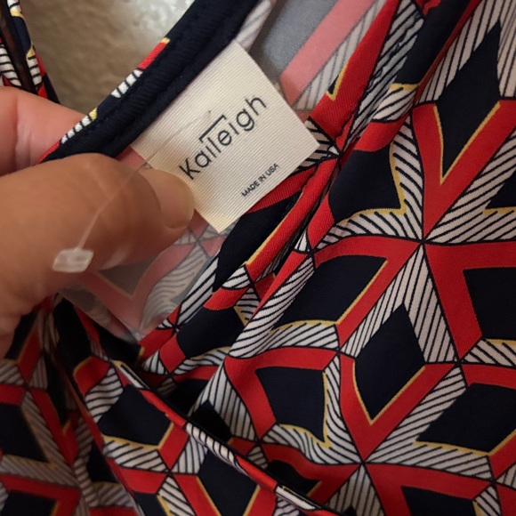 Kayleigh Geometric Patterned Dress - Red and Black - Picture 4 of 5